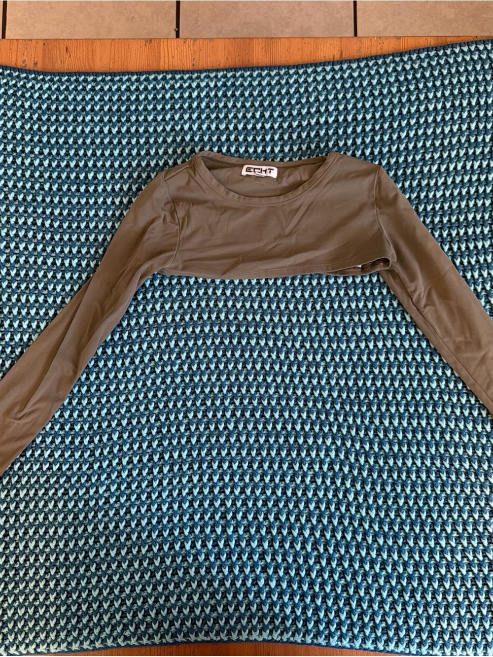 ECHT Olive Cropped Long-Sleeve Top